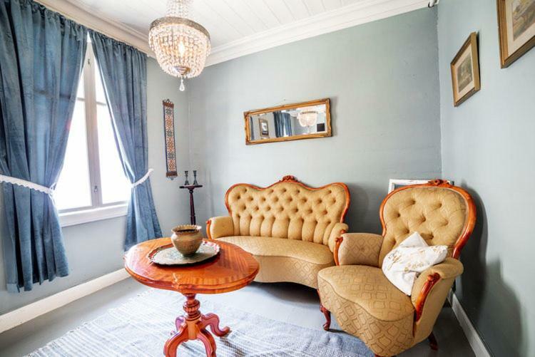 Laerdalsoren Motor Guesthouse Lærdalsøyri エクステリア 写真