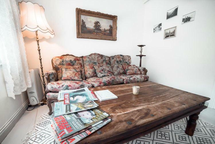 Laerdalsoren Motor Guesthouse Lærdalsøyri エクステリア 写真